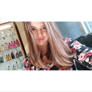 Meet your Posher, Alexandra